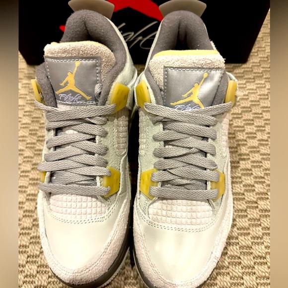 Air Jordan 4, GS - Picture 1 of 5